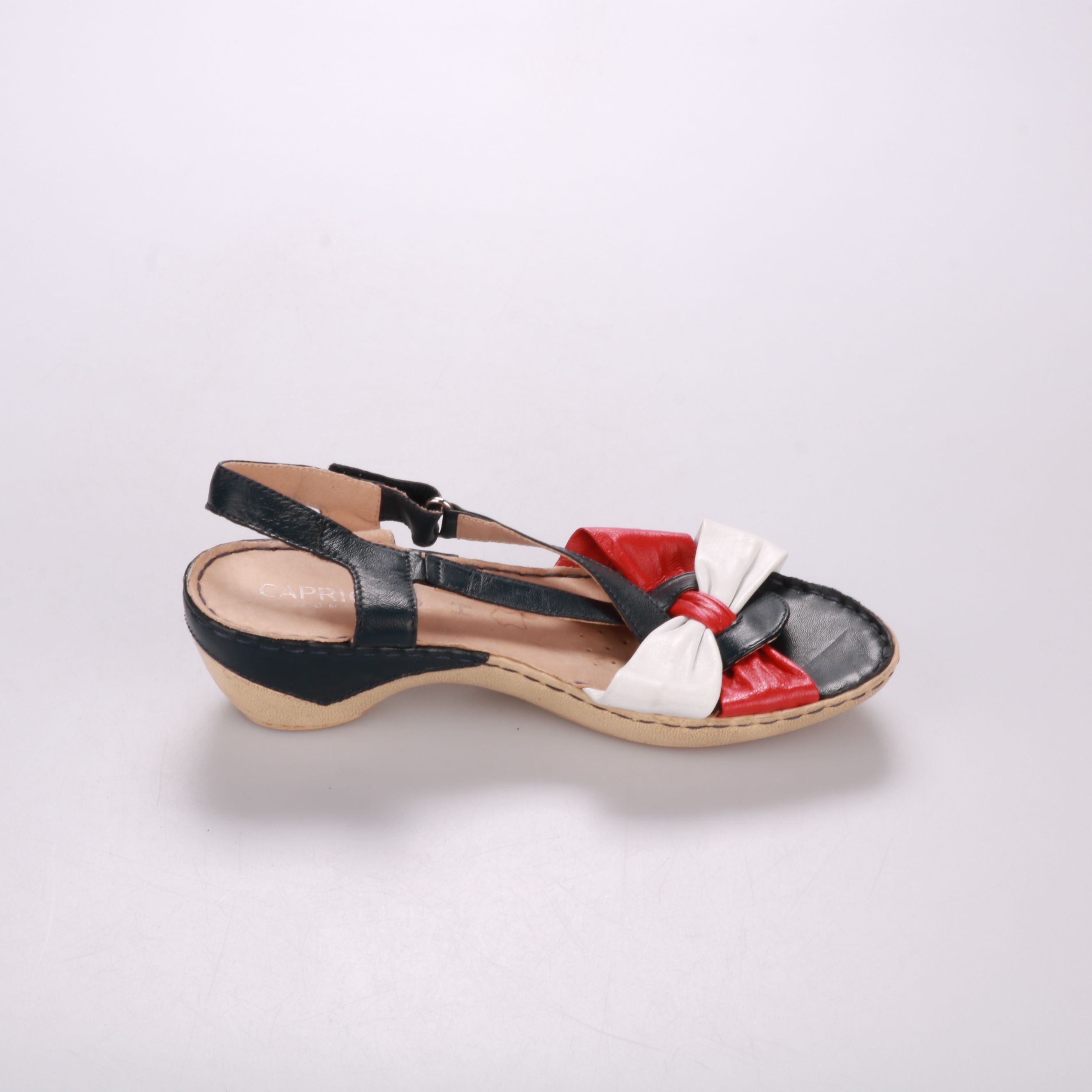 босоножки Caprice