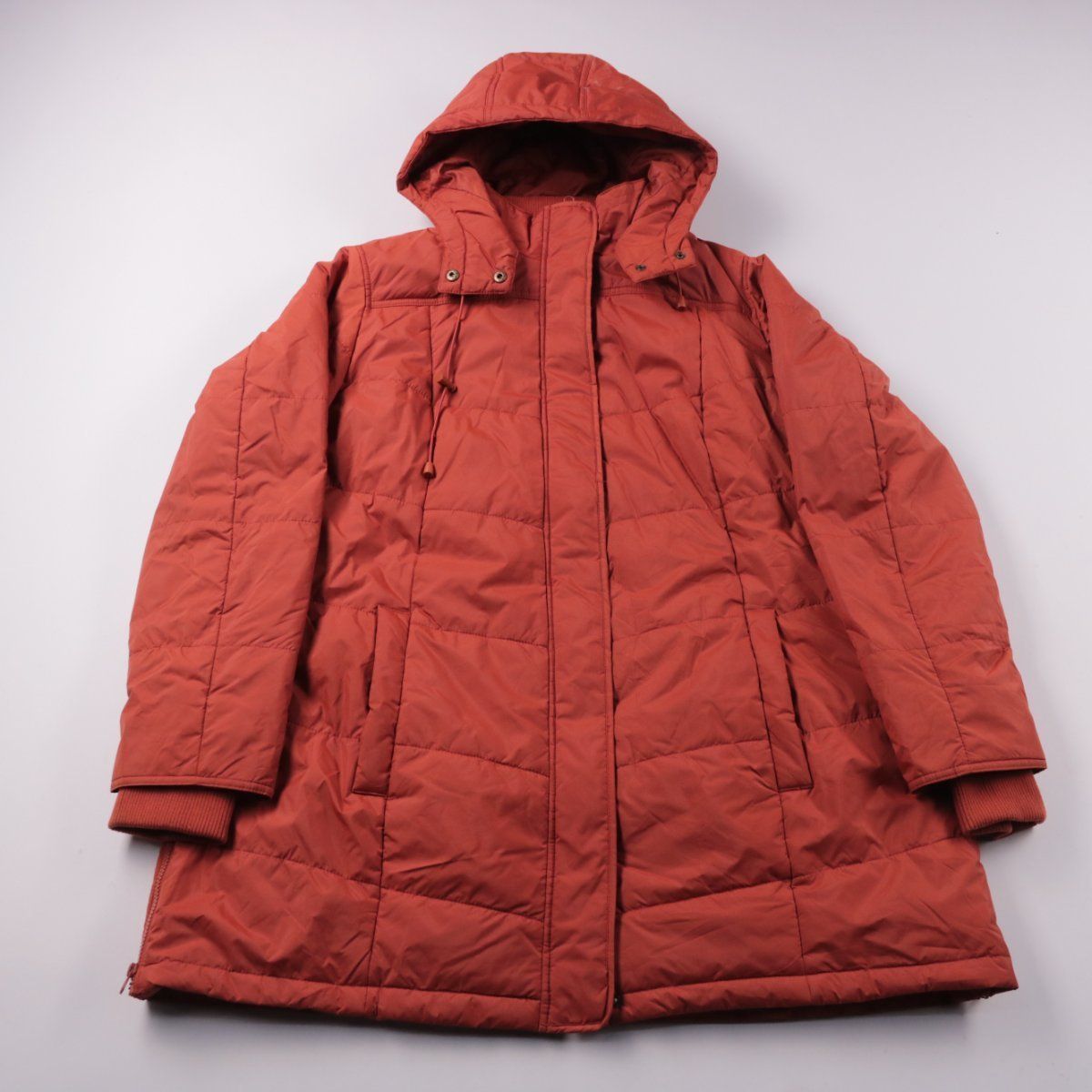 куртка не указано