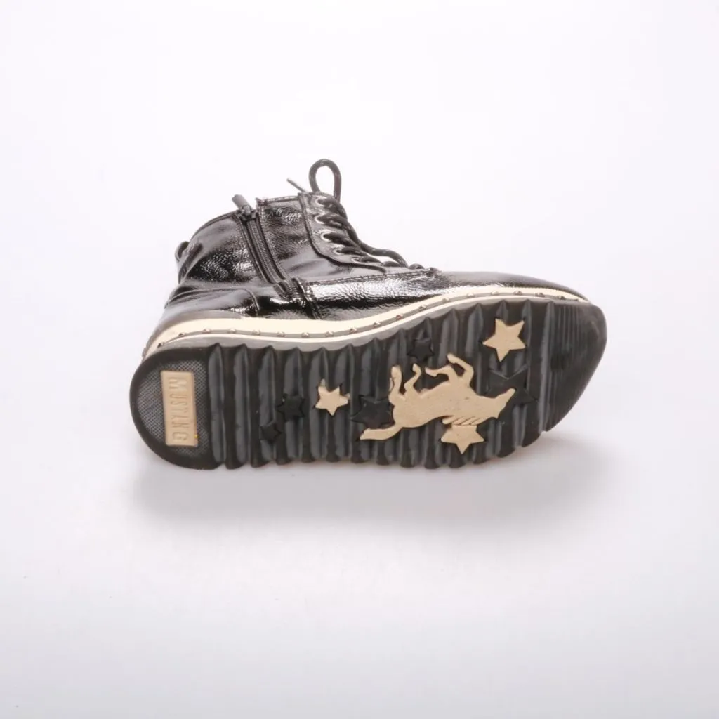 ботинки Mustang